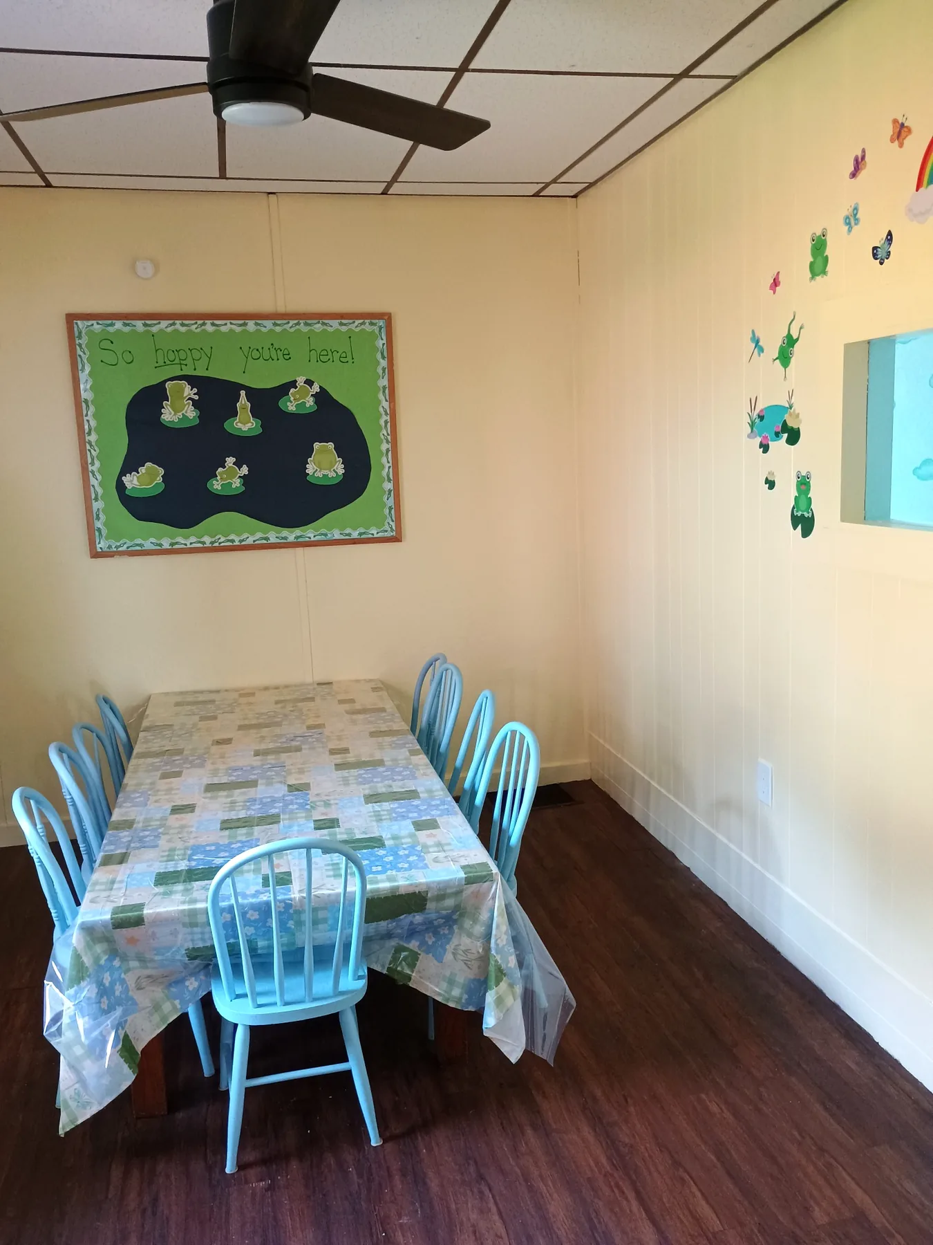 Frog themed room